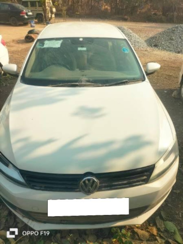Second-hand 2013 Volkswagen Jetta 2.0L TDI Highline for sale in Gulbarga-0
