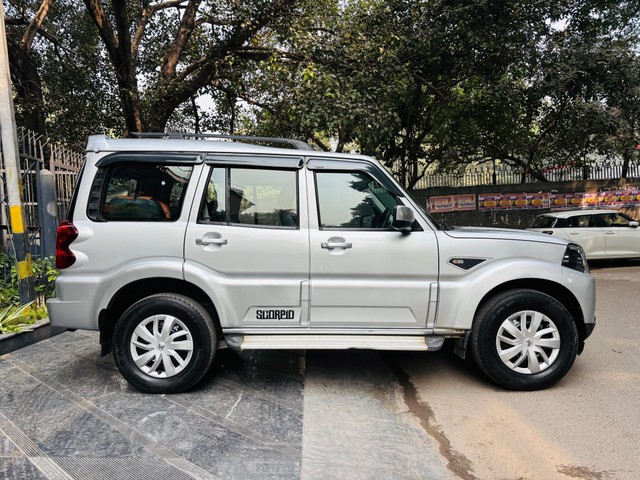 Second-hand 2018 Mahindra Scorpio S5 BSIV for sale in New Delhi-1