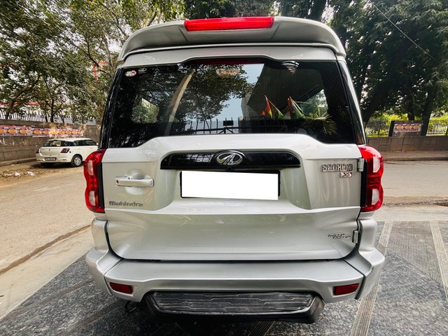 Second-hand 2018 Mahindra Scorpio S5 BSIV for sale in New Delhi-2