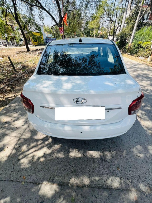 Second-hand 2016 Hyundai Xcent Facelift for sale in Dewas-2