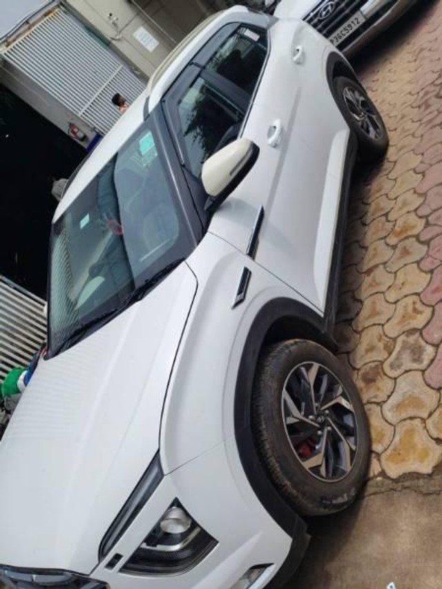 Second-hand 2023 Hyundai Creta E Diesel for sale in Chattarpur-2