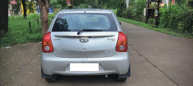 Second-hand 2011 Toyota Etios Liva V for sale in Dewas-2