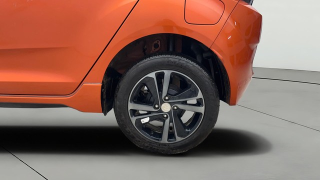 Second-hand 2024 Tata Altroz Racer R3 for sale in Noida-27