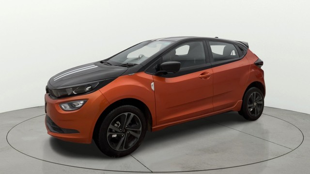 Second-hand 2024 Tata Altroz Racer R3 for sale in Noida-6