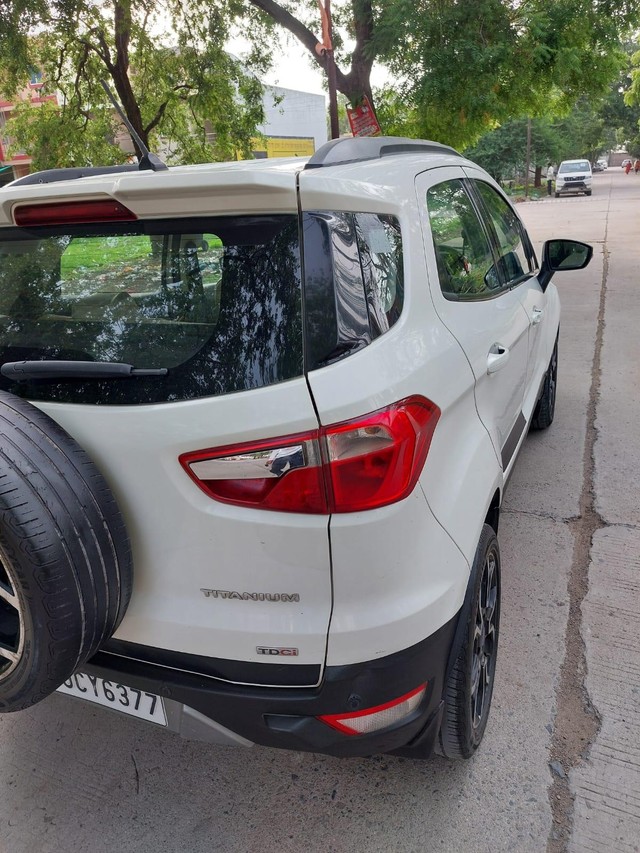 Second-hand 2018 Ford Ecosport 1.5 Diesel Titanium Plus BSIV for sale in Dewas-6