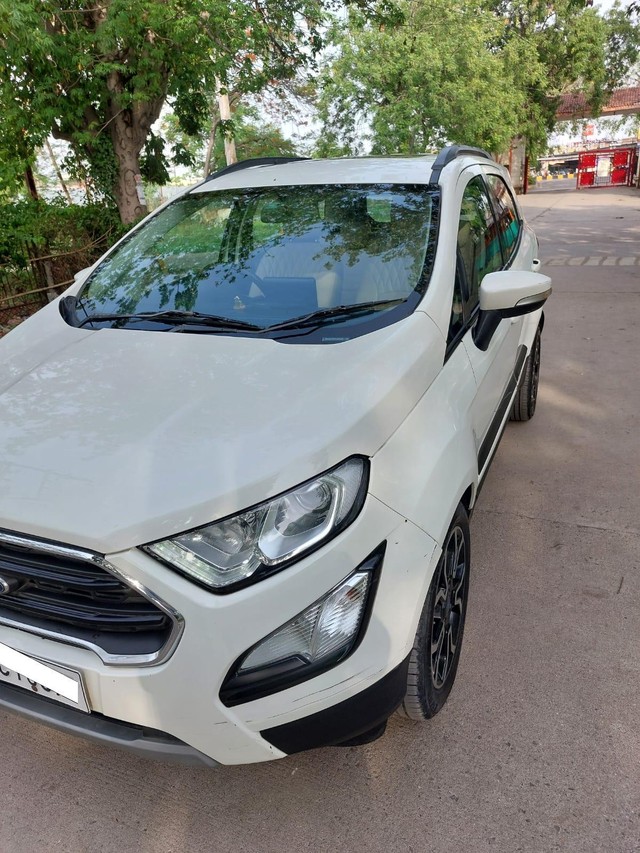 Second-hand 2018 Ford Ecosport 1.5 Diesel Titanium Plus BSIV for sale in Dewas-4