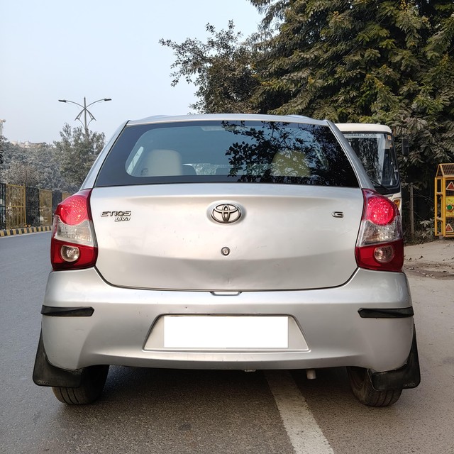 Second-hand 2013 Toyota Etios Liva G for sale in Gurgaon-2