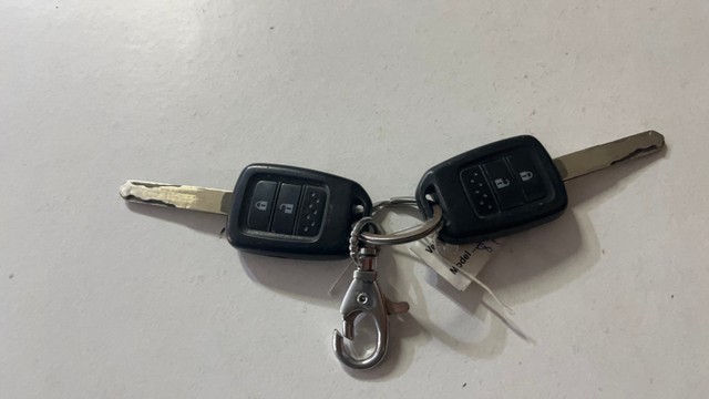 Second-hand 2016 Honda City i VTEC V for sale in Noida-6