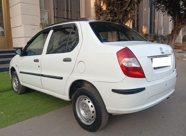 Second-hand 2018 Tata Indigo eGLS BS IV for sale in New Delhi-3