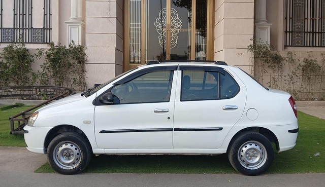 Second-hand 2018 Tata Indigo eGLS BS IV for sale in New Delhi-4