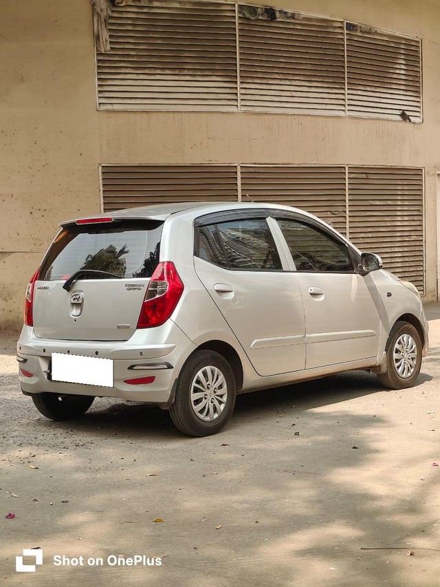 Second-hand 2013 Hyundai i10 Sportz AT for sale in Mumbai-1