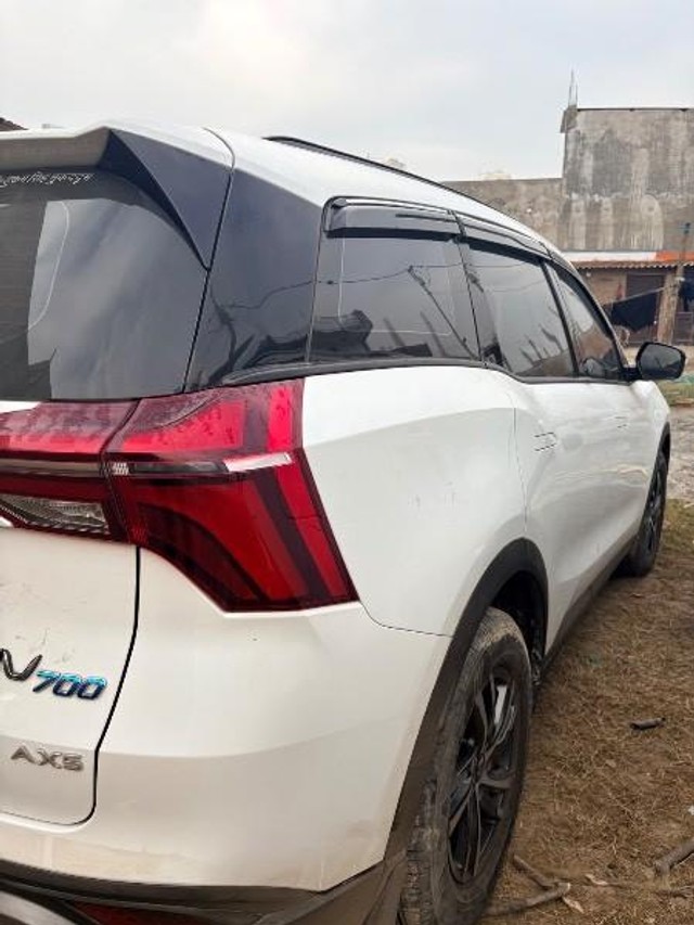 Second-hand 2023 Mahindra XUV700 AX5 5Str for sale in Greater Noida-1