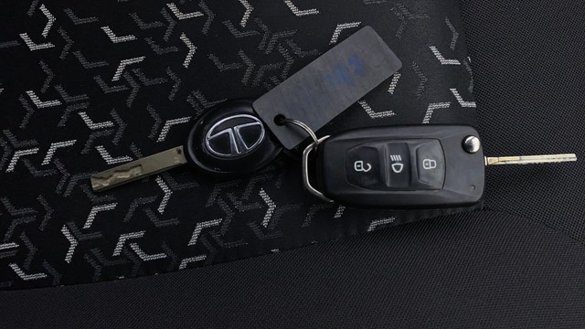 Tata Tiago XT Rhythm Second-hand 2023 Tata Tiago XT Rhythm for sale in Coimbatore-21