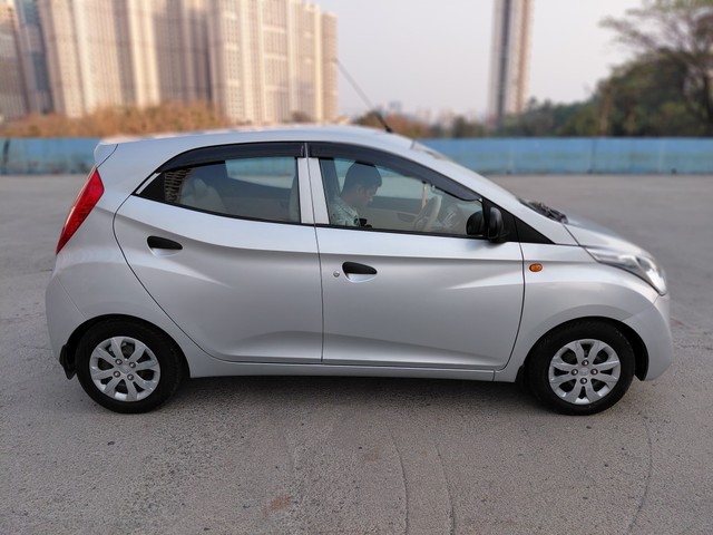 Second-hand 2017 Hyundai EON Magna Plus for sale in Mumbai-1