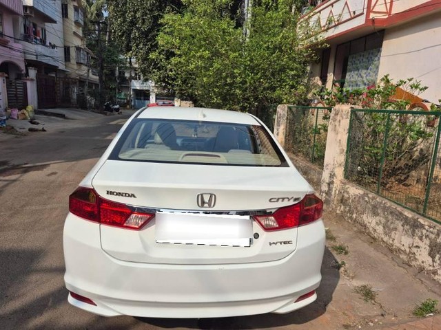 Second-hand 2015 Honda City i VTEC SV for sale in Khordha-3
