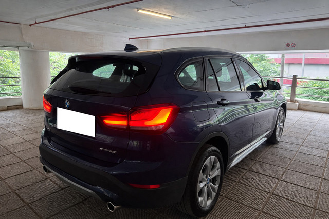 Second-hand 2022 BMW X1 sDrive20d xLine for sale in Mumbai-3