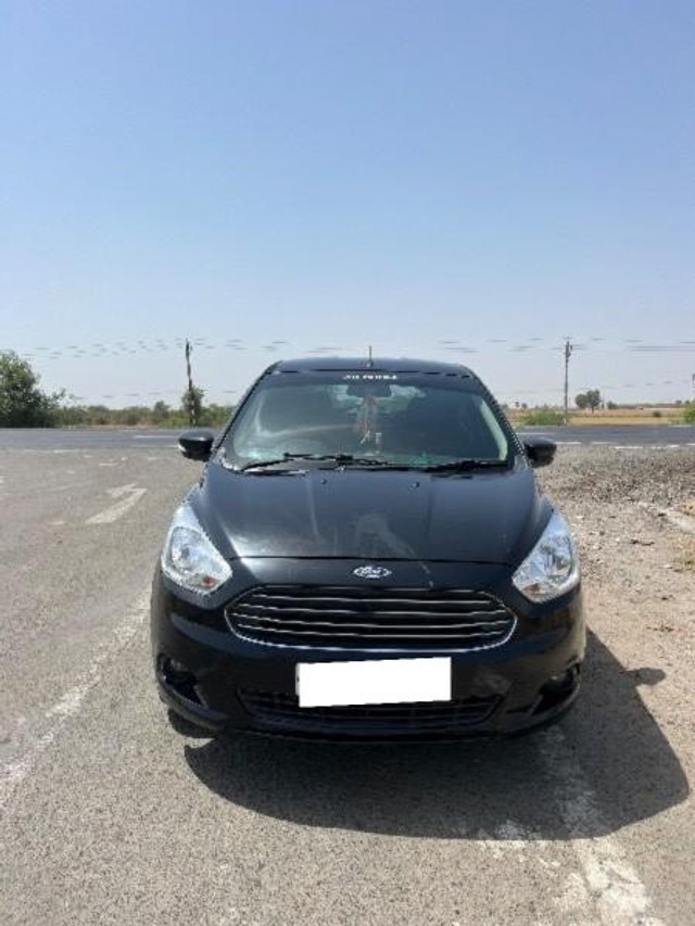 Ford Figo 1.5D Titanium MT Second-hand 2016 Ford Figo 1.5D Titanium MT for sale in Ahmedabad-2