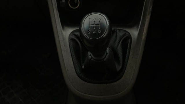 Second-hand 2013 Hyundai i10 Magna 1.2 for sale in Mysore-12