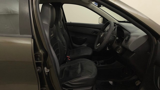 Second-hand 2017 Renault KWID 1.0 RXT AMT for sale in Bangalore-15