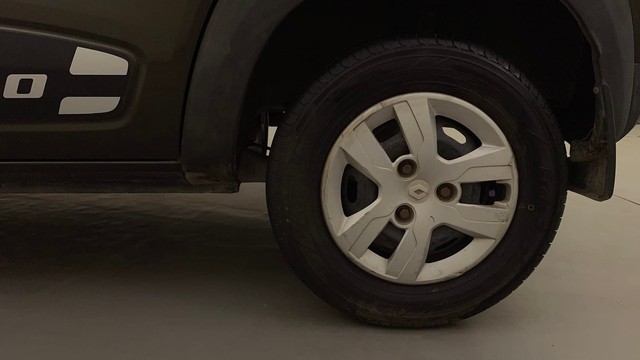 Second-hand 2017 Renault KWID 1.0 RXT AMT for sale in Bangalore-19