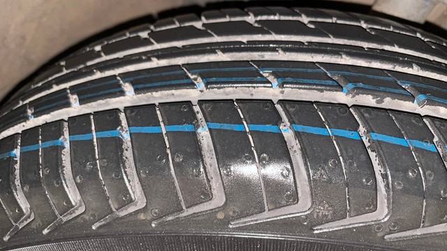 Second-hand 2017 Renault KWID 1.0 RXT AMT for sale in Bangalore-39