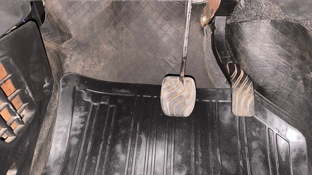 Second-hand 2017 Renault KWID 1.0 RXT AMT for sale in Bangalore-14