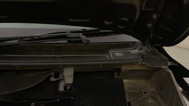 Second-hand 2017 Renault KWID 1.0 RXT AMT for sale in Bangalore-32