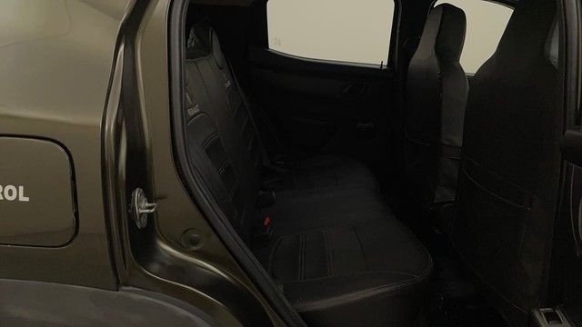 Second-hand 2017 Renault KWID 1.0 RXT AMT for sale in Bangalore-27