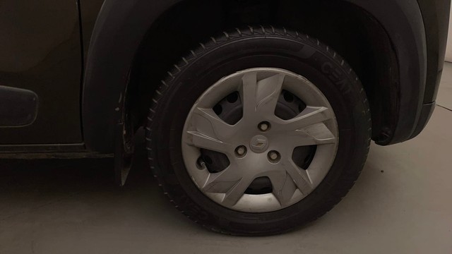 Second-hand 2020 Renault KWID 1.0 RXT AMT Opt for sale in Bangalore-17