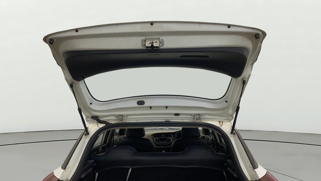 Second-hand 2018 Hyundai i20 Petrol CVT Magna Executive for sale in New Delhi-20