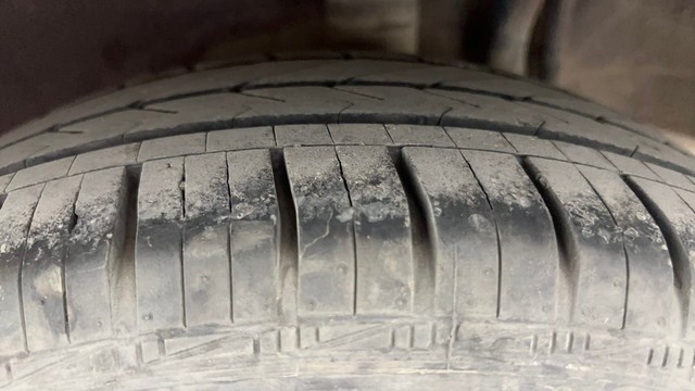 Second-hand 2012 Nissan Sunny XV for sale in Pune-29