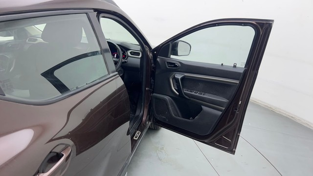 Second-hand 2021 Renault Kiger RXZ Turbo CVT for sale in New Delhi-16