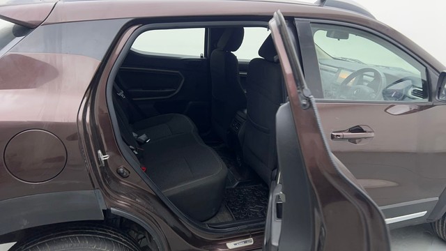 Second-hand 2021 Renault Kiger RXZ Turbo CVT for sale in New Delhi-26