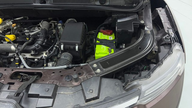 Second-hand 2021 Renault Kiger RXZ Turbo CVT for sale in New Delhi-32