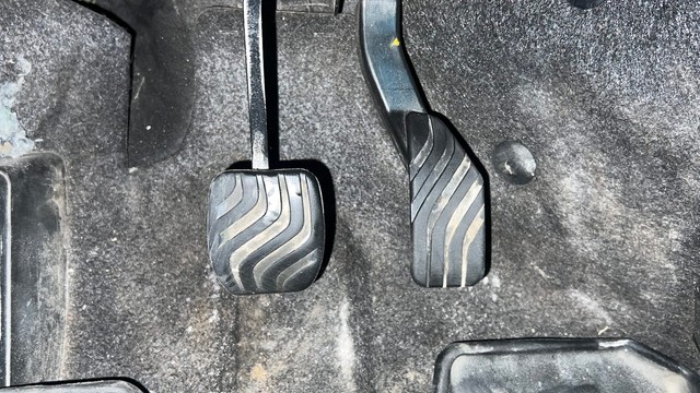 Second-hand 2021 Renault Kiger RXZ Turbo CVT for sale in New Delhi-14