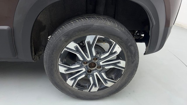 Second-hand 2021 Renault Kiger RXZ Turbo CVT for sale in New Delhi-19