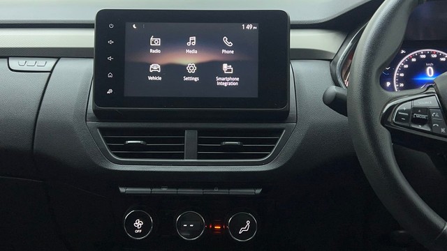 Second-hand 2021 Renault Kiger RXZ Turbo CVT for sale in New Delhi-24