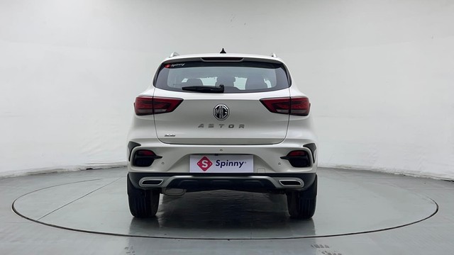 Second-hand 2022 MG Astor Sharp CVT BSVI for sale in New Delhi-4