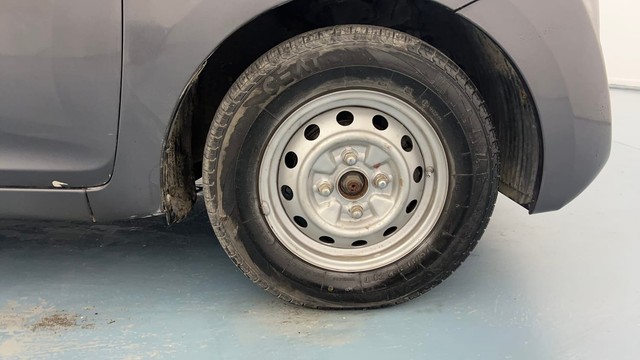 Second-hand 2016 Hyundai EON Era for sale in Lucknow-17