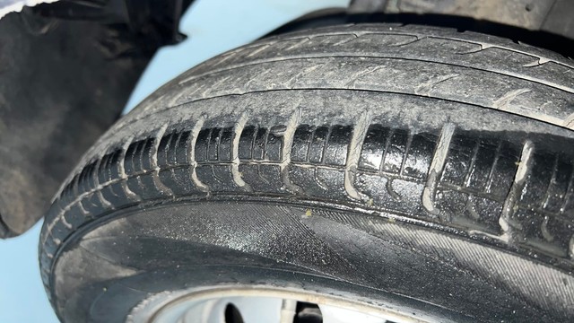 Second-hand 2016 Hyundai EON Era for sale in Lucknow-33