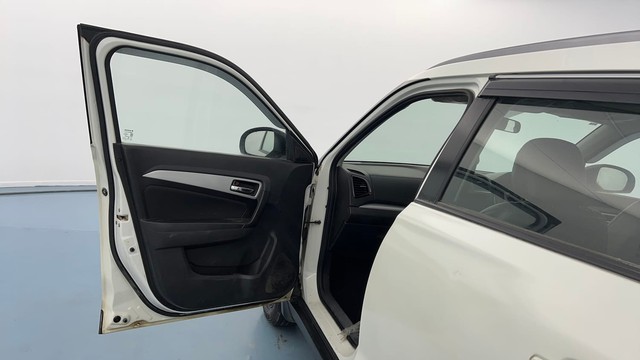 Second-hand 2020 Maruti Vitara Brezza ZXI for sale in Lucknow-26