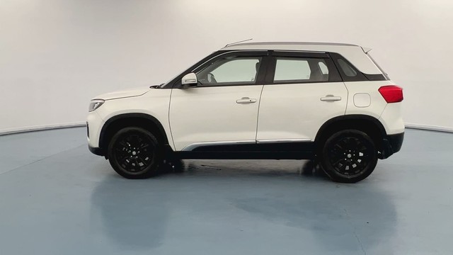 Second-hand 2020 Maruti Vitara Brezza ZXI for sale in Lucknow-6