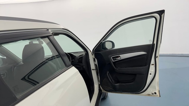 Second-hand 2020 Maruti Vitara Brezza ZXI for sale in Lucknow-16