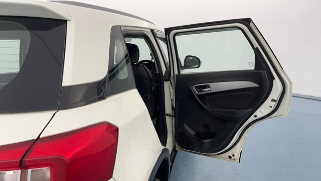 Second-hand 2020 Maruti Vitara Brezza ZXI for sale in Lucknow-30