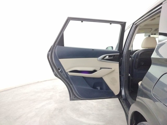 Second-hand 2023 Kia Carens Luxury Plus Turbo DCT 6 STR 2022-2023 for sale in Coimbatore-34