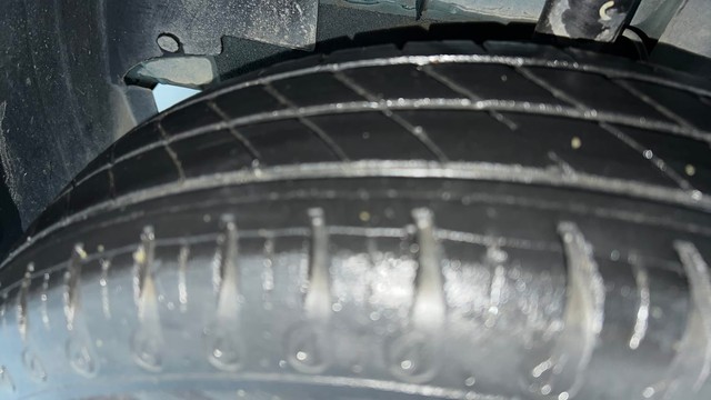 Second-hand 2021 Renault KWID 1.0 RXT Opt for sale in Kanpur-34