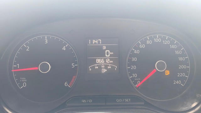 Second-hand 2014 Volkswagen Polo 1.5 TDI Highline for sale in Gulbarga-11