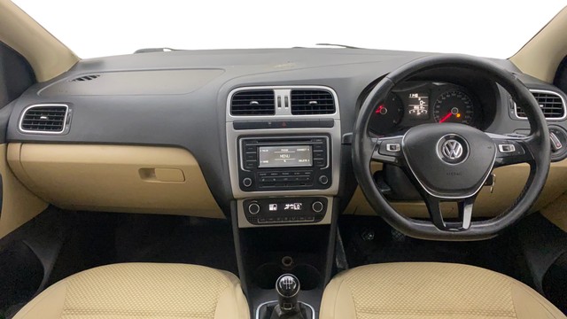 Second-hand 2014 Volkswagen Polo 1.5 TDI Highline for sale in Gulbarga-10