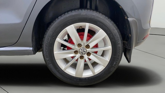 Second-hand 2014 Volkswagen Polo 1.5 TDI Highline for sale in Gulbarga-26