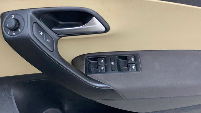 Second-hand 2014 Volkswagen Polo 1.5 TDI Highline for sale in Gulbarga-17